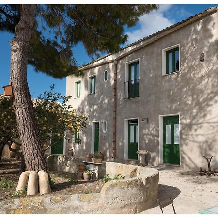 B&B Manca1Fiorino 부세토팔리죨로 외부 사진