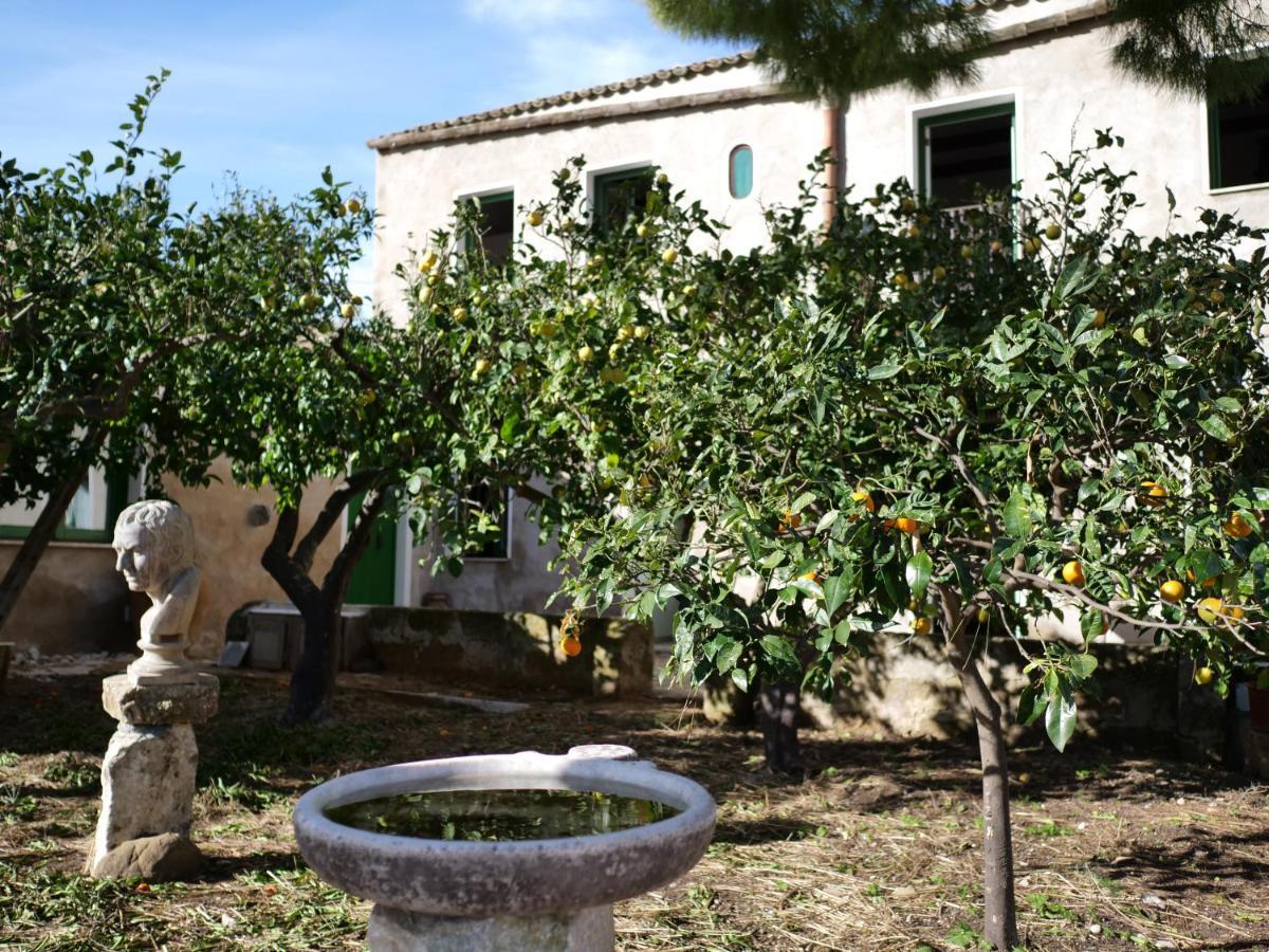 B&B Manca1Fiorino 부세토팔리죨로 외부 사진