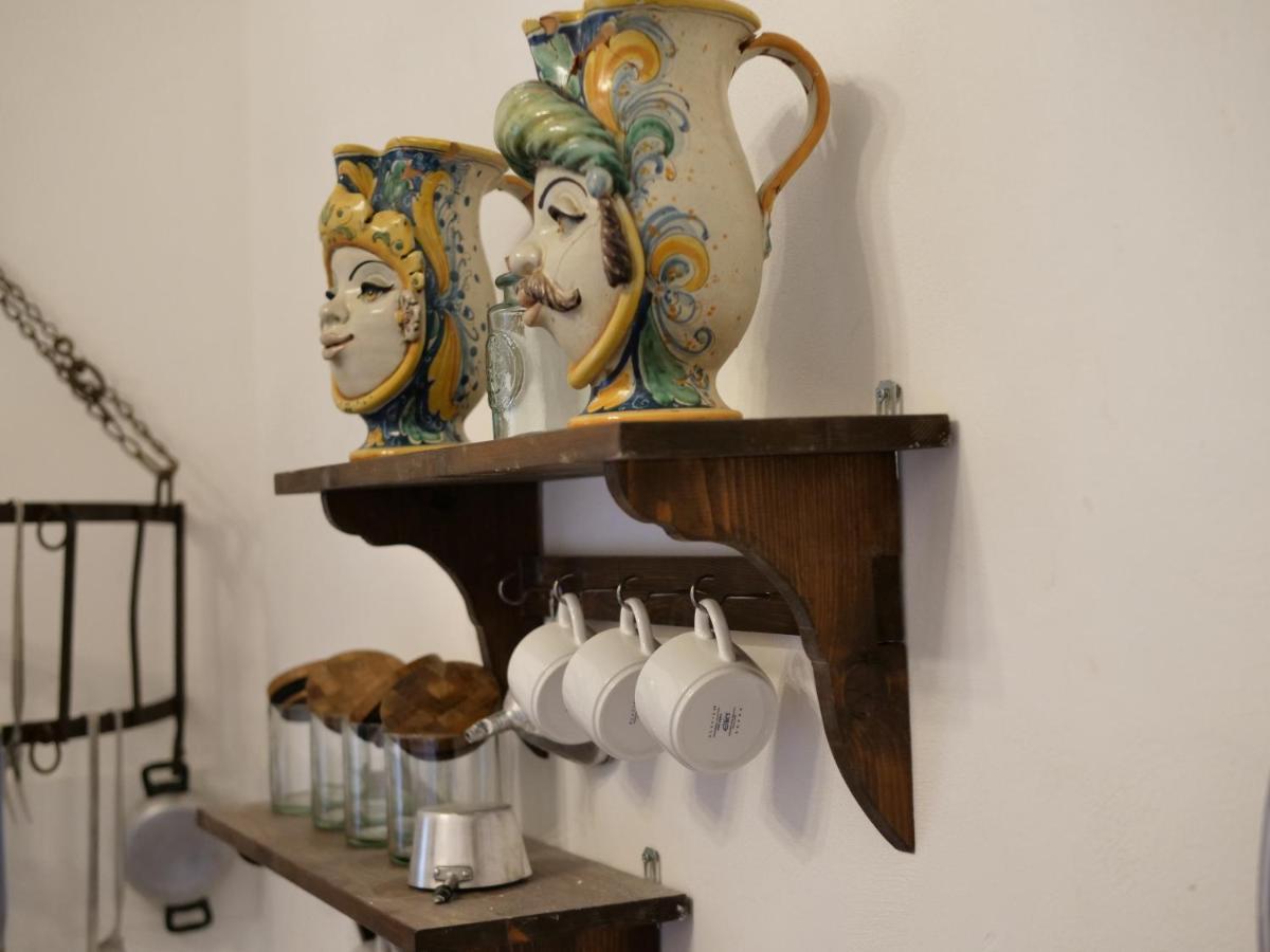 B&B Manca1Fiorino 부세토팔리죨로 외부 사진
