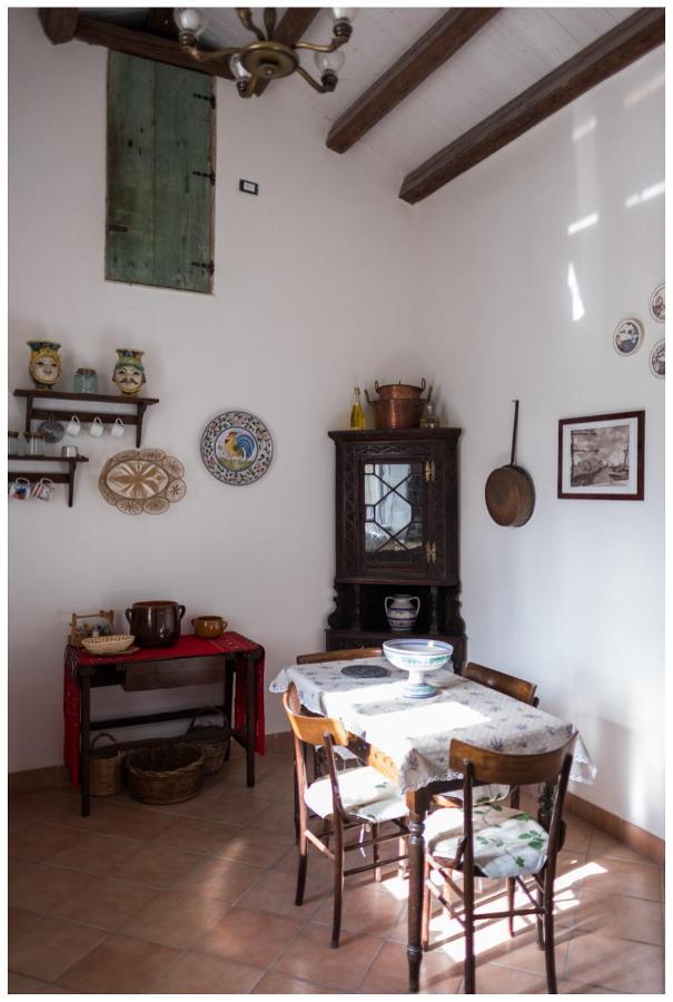 B&B Manca1Fiorino 부세토팔리죨로 외부 사진