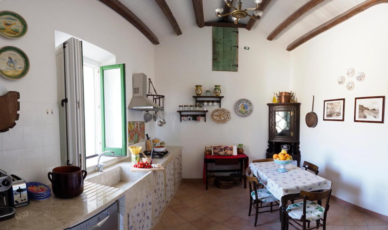 B&B Manca1Fiorino 부세토팔리죨로 외부 사진