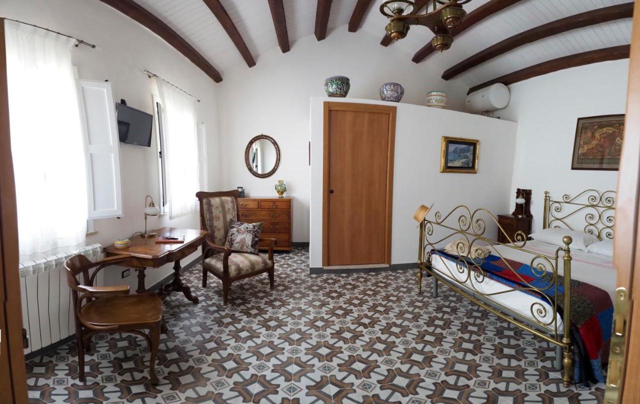 B&B Manca1Fiorino 부세토팔리죨로 객실 사진