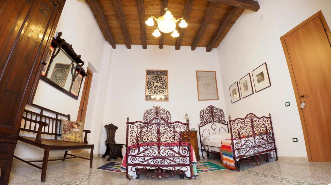B&B Manca1Fiorino 부세토팔리죨로 객실 사진