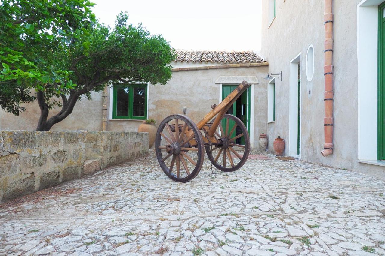 B&B Manca1Fiorino 부세토팔리죨로 외부 사진
